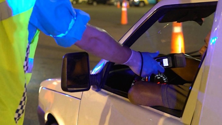Circulaba ebrio y a alta velocidad en Alvear: terminó detenido