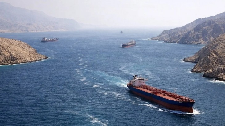 Irán condiciona el diálogo y Estados Unidos mantiene la presión militar