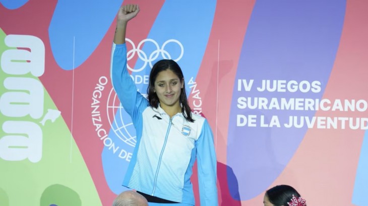 Agostina Hein lideró una jornada histórica para la natación argentina