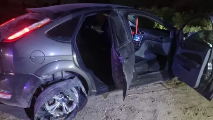 Violento asalto en Maipú: una banda de motociclistas robó un auto y fue recuperado en Palmira